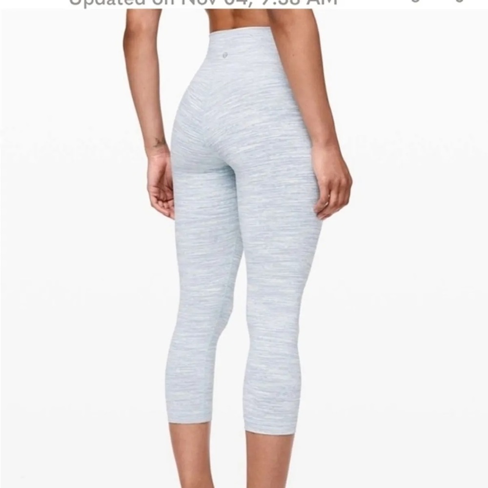 Cropped grey and white space dye wunder under lululemon leggings